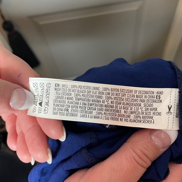 Forever 21 Size S Romper Navy Blue White Sleeveless Scalloped Pockets - Picture 8 of 8